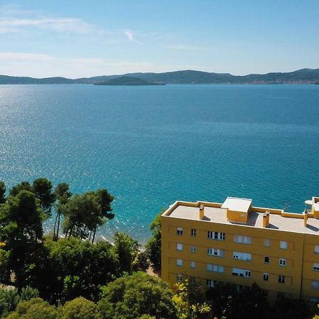 Caisa Classic Beachfront Apartment Zadar Exteriör bild
