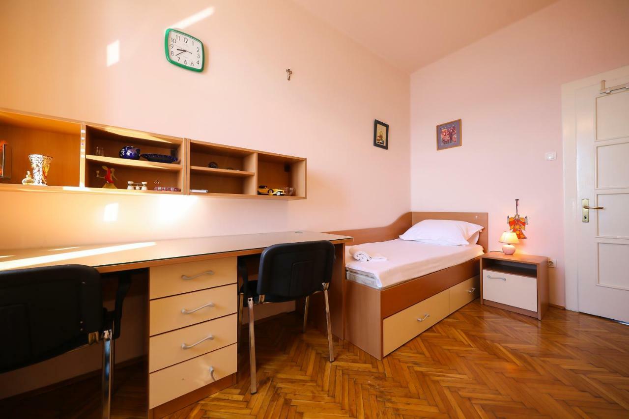 Caisa Classic Beachfront Apartment Zadar Exteriör bild